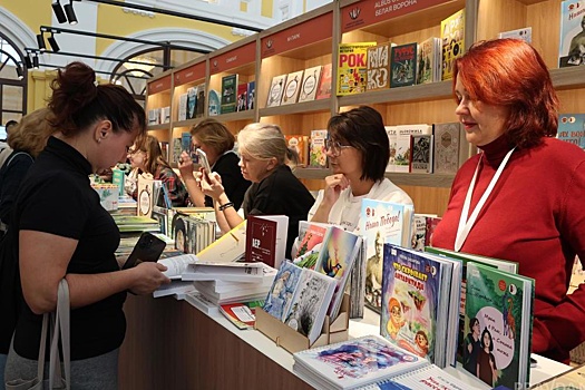 Первая Нижегородская книжная ярмарка собрала известных писателей и драматургов