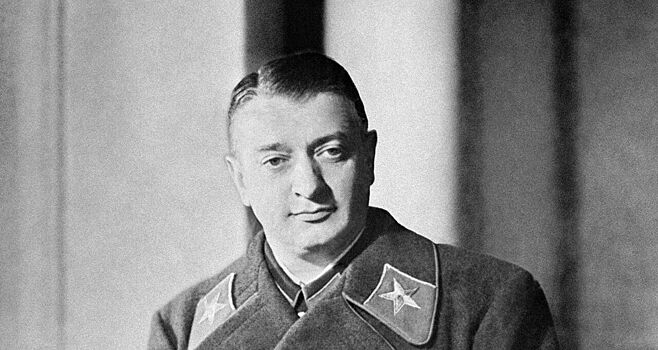 За какие преступления Сталин расстрелял маршала Тухачевского