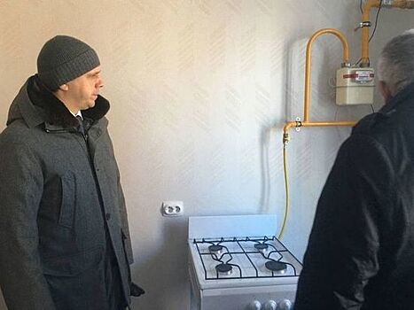 Под Орлом четверо сирот получили положенные квартиры