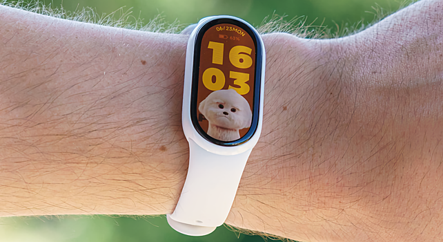 GSMArena признала Xiaomi Smart Band 10 лучшим в серии: яркий экран, точный пульсометр и 10 дней работы