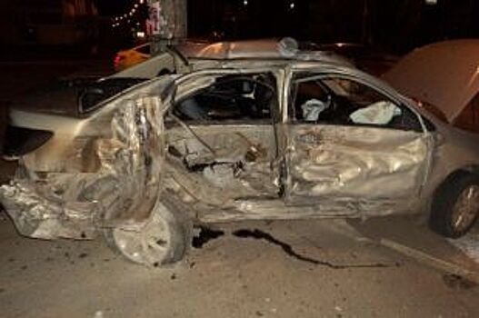 В Архангельске погиб человек при столкновении маршрутки и автомобиля