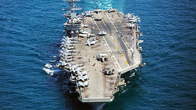 Авианосец USS Abraham Lincoln готов к атаке на Иран. Тегеран поднял в воздух истребители. Где спецназ «Дельта»?