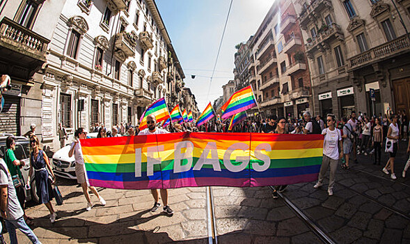 В гей-параде в Хельсинки приняли участие 100 тысяч человек