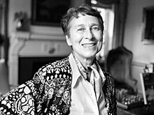 В США в возрасте 95 лет умерла Барбара Холдридж — пионерка рынка аудиокниг