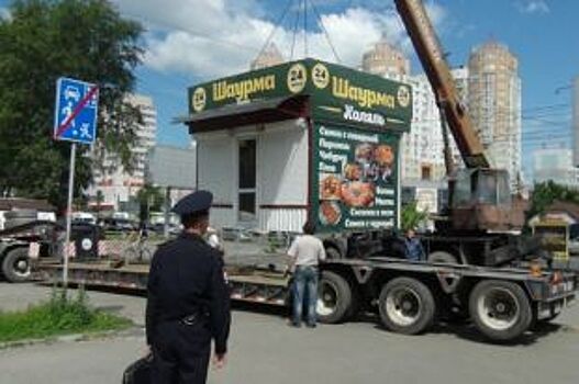 Незаконные ларьки в Челябинске будут сносить всё лето