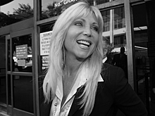 Актриса Памела Бах покончила с собой из-за последствий аварии 2003 года