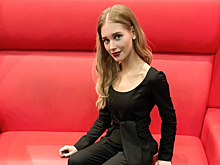 На те же грабли: Асмус возмутила Сеть поцелуем с Кридом