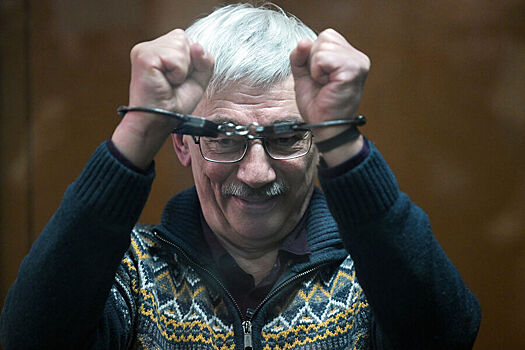 70-летнему правозащитнику Орлову предложили отправиться из СИЗО на СВО
