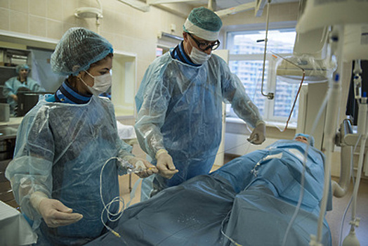 В больницах Москвы появятся три современные установки, выявляющие риск тромбозов