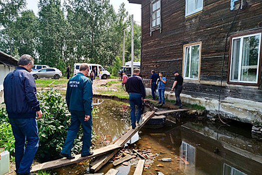 Разыскиваемого 24 года россиянина спасли во время наводнения в Иркутской области