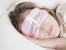 Врач Кудинов развеял популярный миф о пользе маски для сна в ночное время