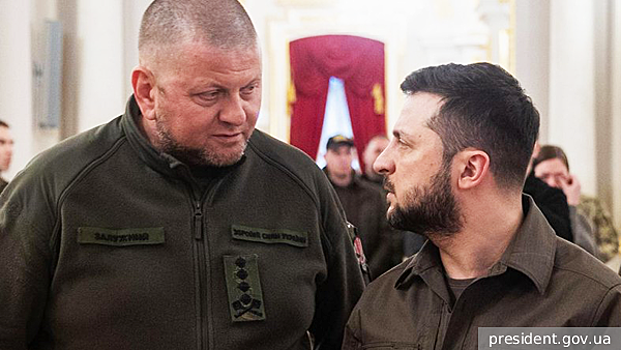 Залужный начал контрнаступление на Зеленского