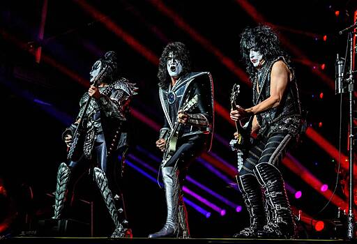 Участник Kiss пожертвовал четверть миллиона долларов на лечение больных детей