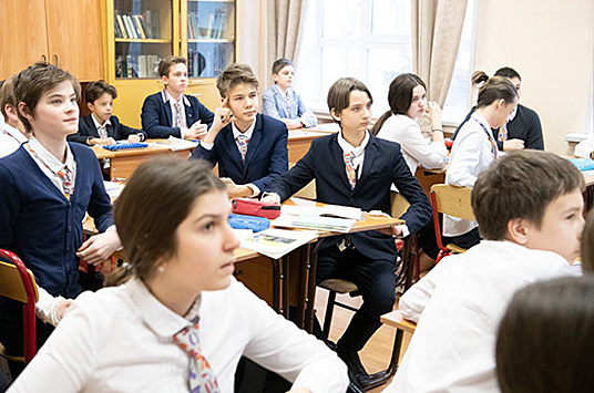 В Омске предложили приглашать на профориентацию школьников их родителей