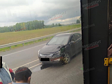 Легковушка врезалась в пассажирский автобус на кузбасской трассе