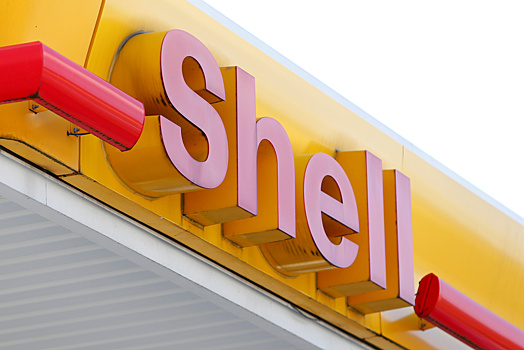 Shell начала вывод своих работников из России