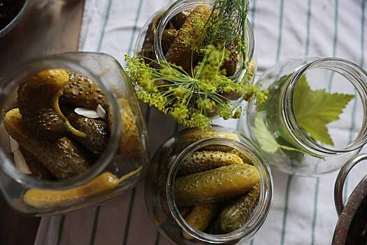 Сколько можно хранить консервы