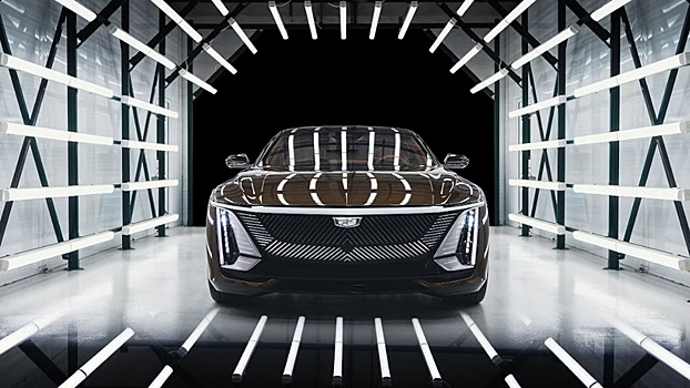 Ультралюксовый Cadillac Celestiq торжественно вручили первому покупателю