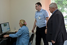 В Смоленске общественники проверили качество оказания госуслуг в подразделении Госавтоинспекции
