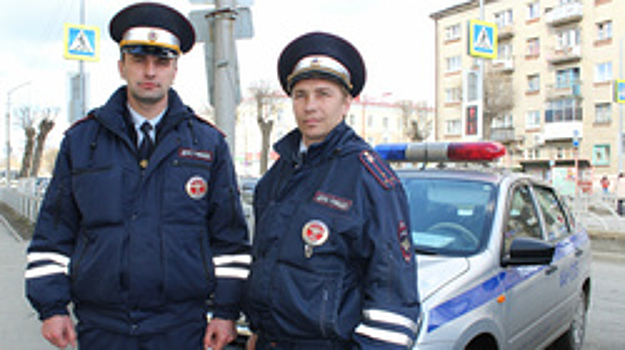 Житель Свердловской области поблагодарил полицейских за спасение жизни своего ребенка