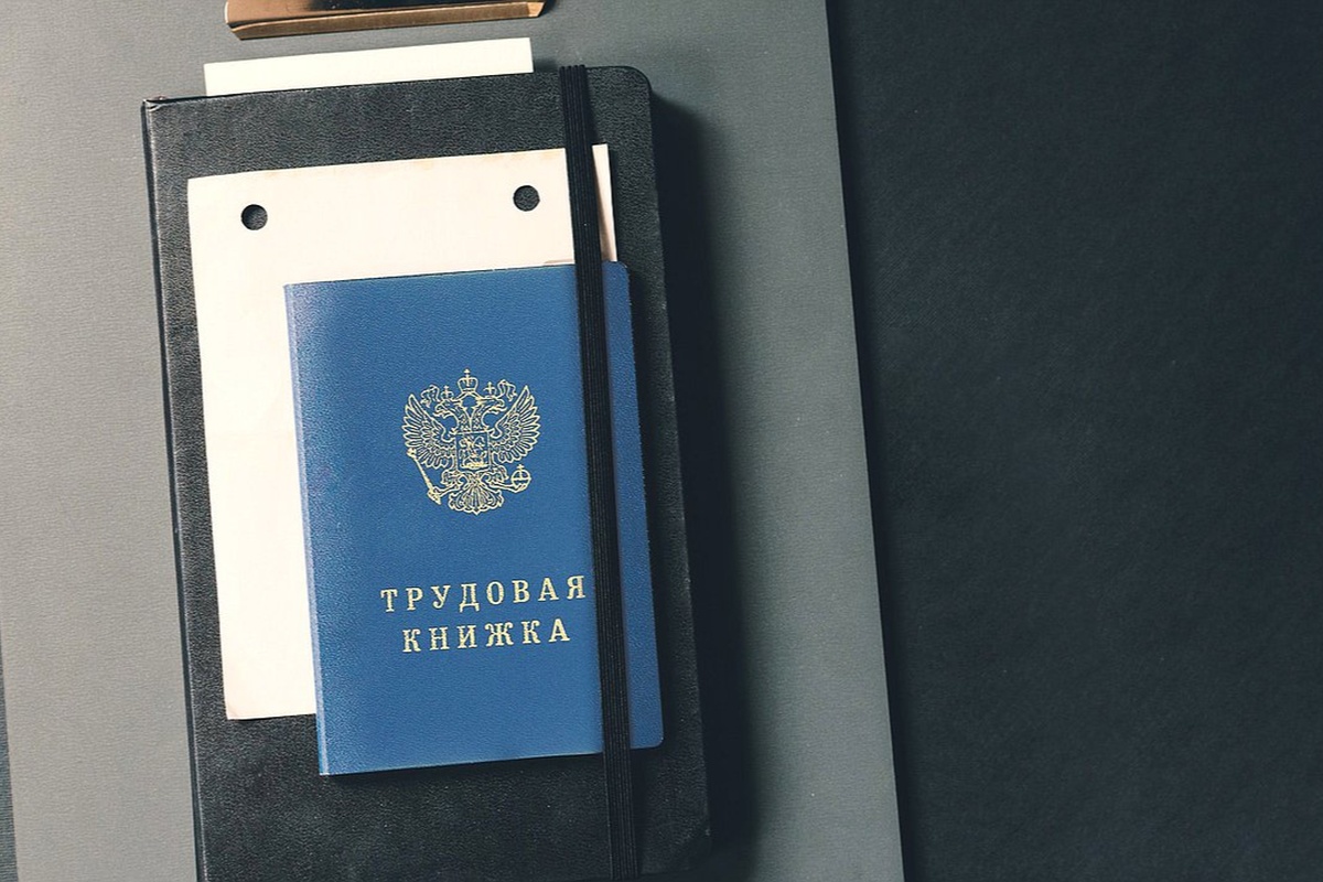 Депутатский дефицит: в Петербурге пустуют десятки мандатов