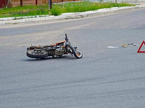 В Читинском районе Забайкалья микроавтобус сбил мотоциклиста