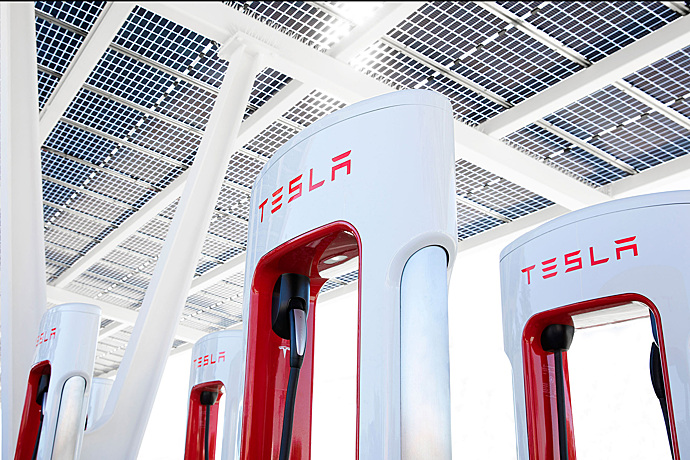 Tesla прекратила развитие Supercharger и уволила руководителей проекта