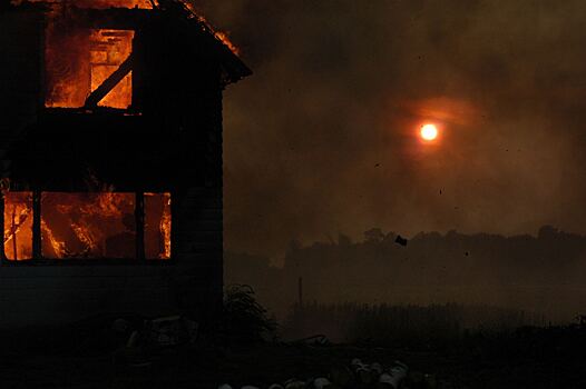 e1.ru: при пожаре в свердловском селе погибла женщина