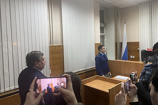 Свердловскому экс-министру ЖКХ вынесли приговор за получение особо крупной взятки