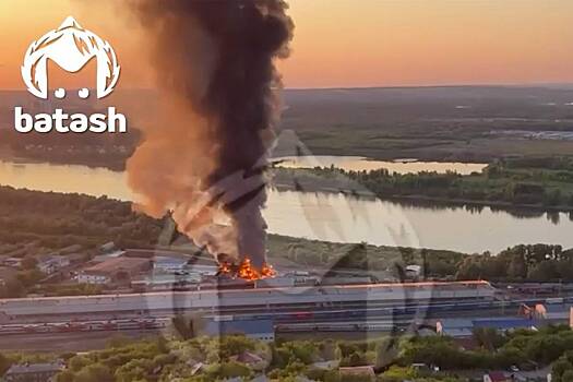 Пожар на железнодорожном вокзале в российском городе попал на видео