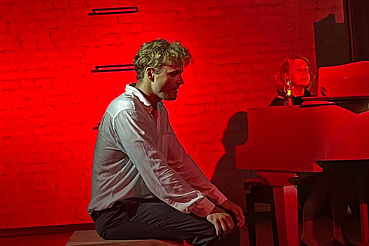 «Есенин. Жизнь в стихах»: в «Есенин-центре» представили поэтический спектакль