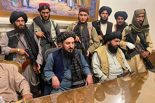 Британское посольство оставило талибам данные о своих помощниках среди афганцев