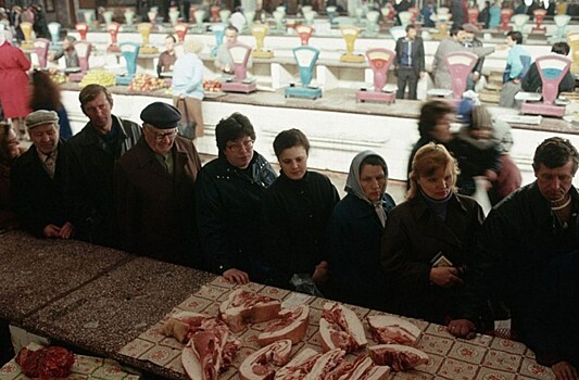 Коронавирус и дешевая нефть уничтожают кафе и мастерские