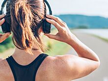 Топ-5 аудиокниг для пеших прогулок, лучшие аудиокниги, чтобы прогуляться весной на улице или прямо сейчас в парке