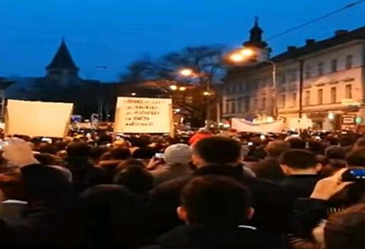 Антиправительственные митинги прошли в Словакии