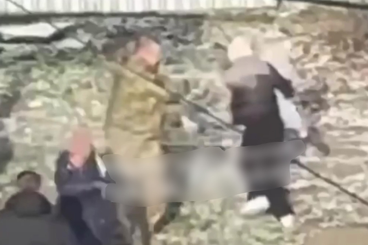 «Угрожала безопасности»: сотрудник ТЦК залил газом женщину с ребенком на руках в Ровно