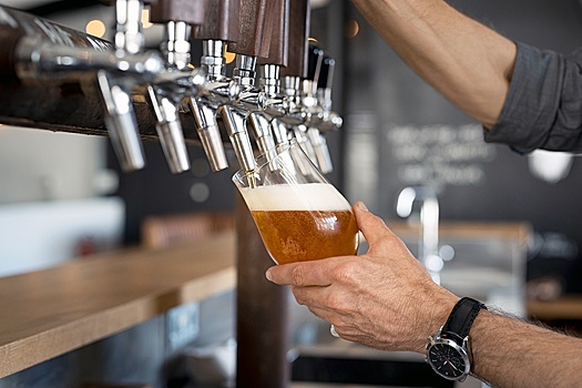 В Госдуму внесен законопроект о запрете продажи пива и сидра в "наливайках"