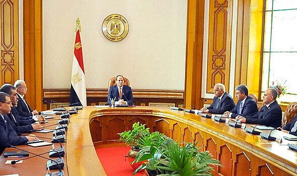 Три дня в неделю будут работать чиновники Египта