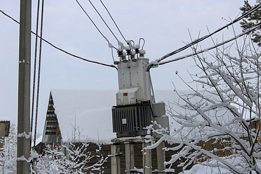 Непогода оставила без света часть Саратовской области