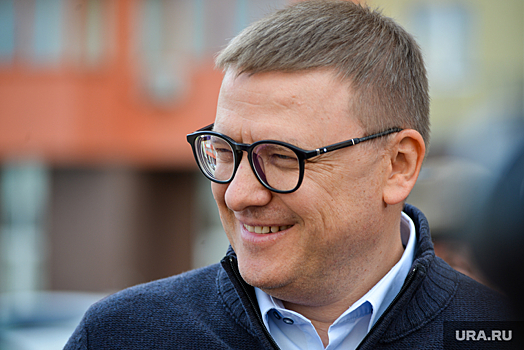 Алексей Текслер посетил Всероссийский турнир по плаванию