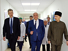 Владимир Иванов посетил больницу № 3 в Махачкале