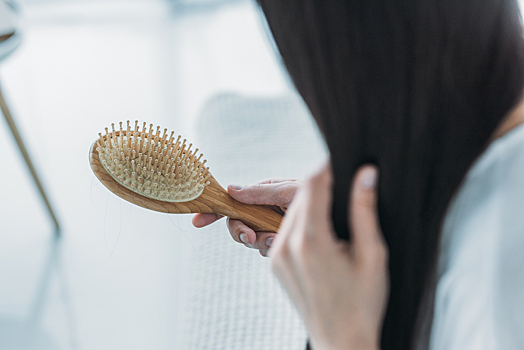 О каких болезнях говорит выпадение волос