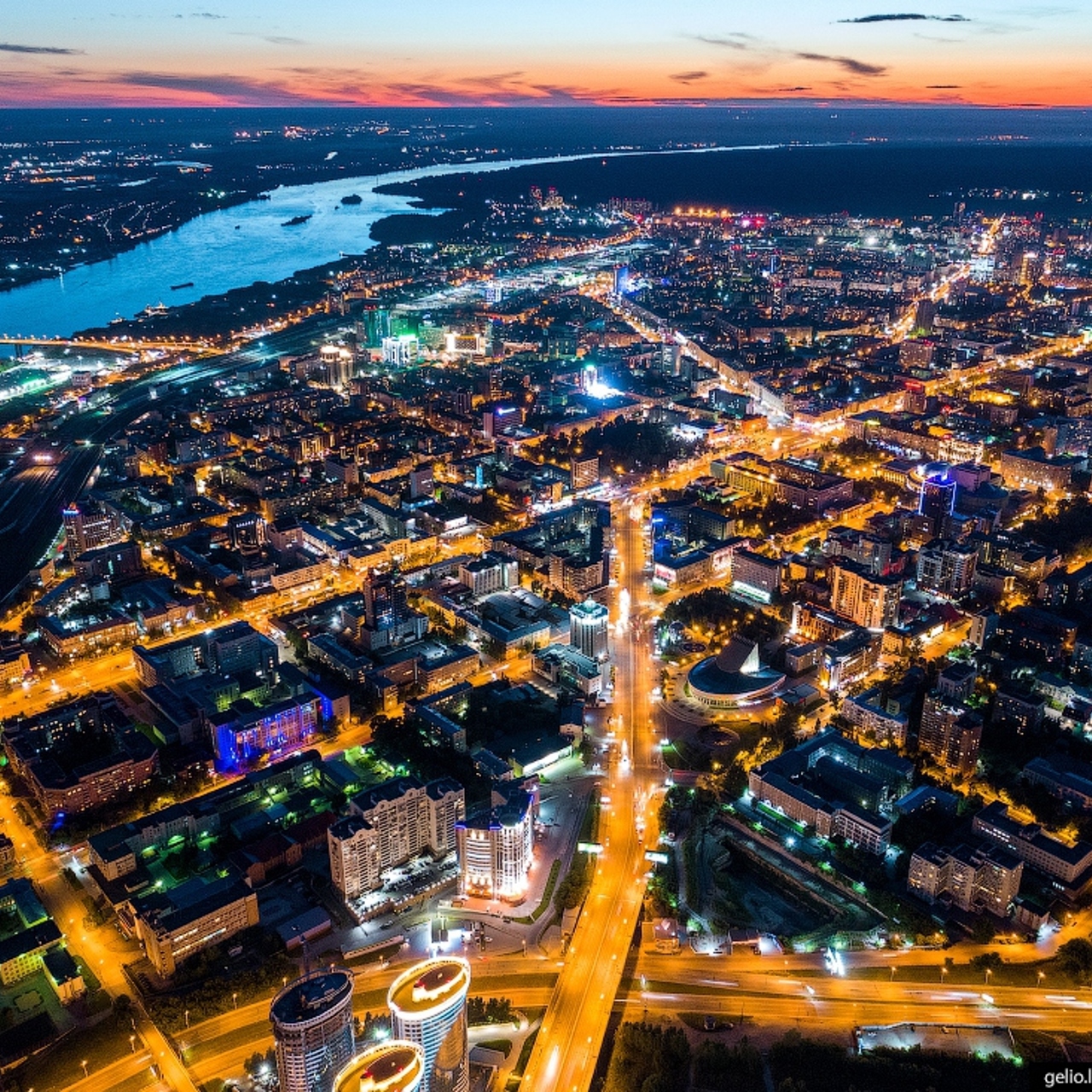 Новосибирск сколько берегов. Новосибирск столица сибири. Река обь бугринский мост. Городская панорама новосибирск. Горский микрорайон новосибирск с высоты птичьего полета.