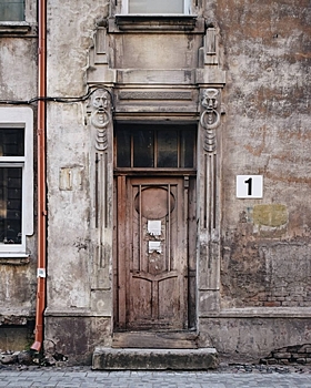 В Советске создали каталог старинных дверей Тильзита