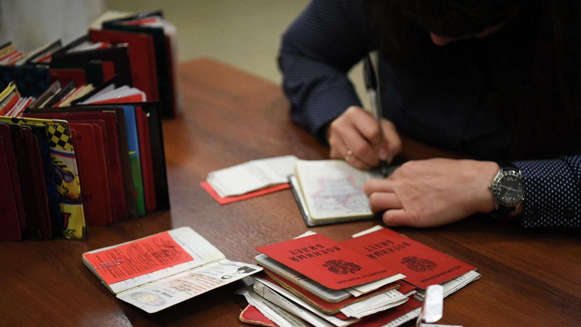 Военкома Преображенского района Москвы арестовали за крупную взятку