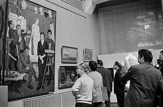 Романтичные и смелые: в День художника Главархив рассказал о выставке молодых живописцев в 1967 году