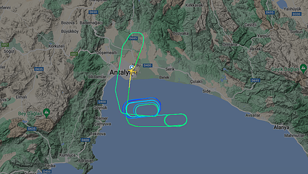 Турецкий лоукостер отправился в Анталью с опозданием в 8 часов