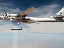 Появились кадры, как истребитель ВСУ пытается сбить ракету X-101 ВС РФ