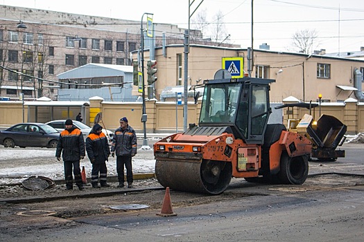 Петербург остался без денег на ремонт дорог