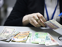 Россияне перестали скупать валюту